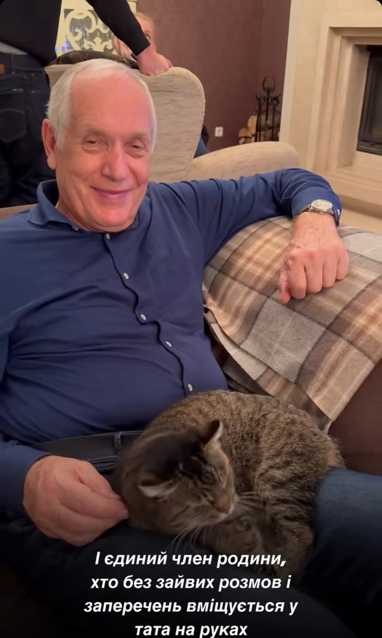 &quot;Многие лета&quot;. Катя Осадчая умилила сеть редким фото красавицы-бабушки